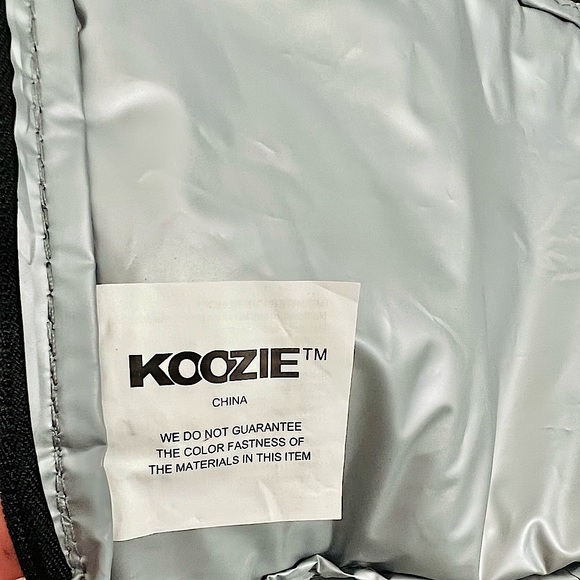 NWOT Black Koozie Insulated Collapsible Picnic Cooler Tote w/Aluminum Frame - Picture 8 of 9